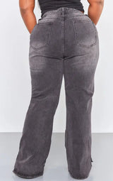 PrettyLittleThing Plus Ripped Split Hem Straight Leg Jeans - Washed Black