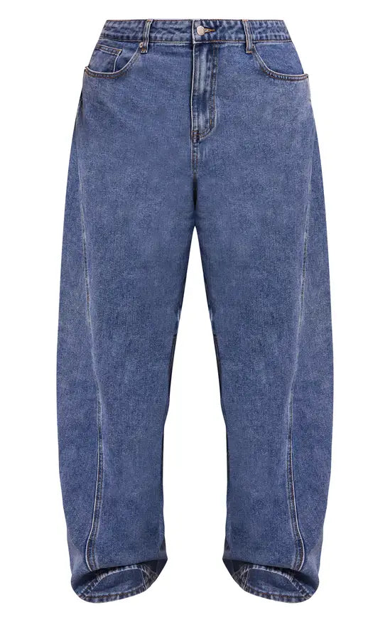 PrettyLittleThing Plus Seam Detail Relaxed Wide Leg Jeans - Mid Blue Wash