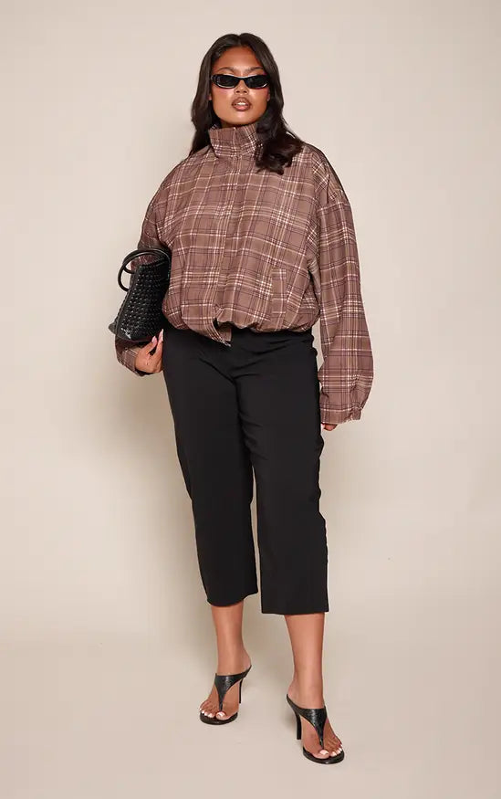 PrettyLittleThing Plus Brown Check Button Up Jacket - Brown Check