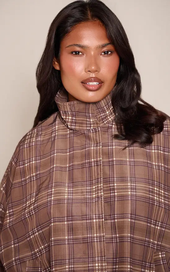PrettyLittleThing Plus Brown Check Button Up Jacket - Brown Check