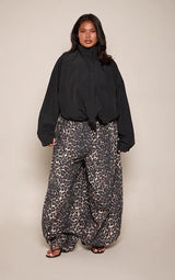 PrettyLittleThing Plus Black Button Up Jacket - Black
