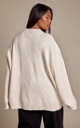 PrettyLittleThing Plus Thick Rib Crew Neck Oversized Jumper - Cream