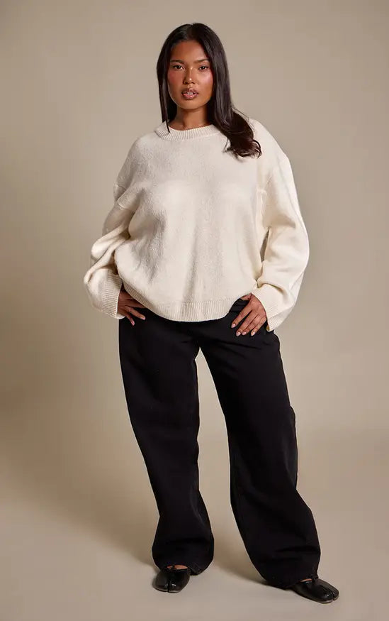 PrettyLittleThing Plus Thick Rib Crew Neck Oversized Jumper - Cream