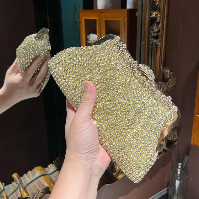 PEACH ACCESSORIES Sparkling Rhinestone Clutch Bag - Gold