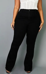 PrettyLittleThing Plus Black Flare Denim Jeans - Black