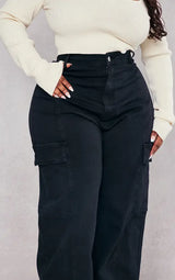 PrettyLittleThing Plus Black Cargo Wide Leg Jeans - Black