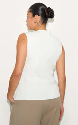 PrettyLittleThing Plus Cream Compact Knit Button Up Waistcoat - Cream