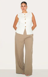 PrettyLittleThing Plus Cream Compact Knit Button Up Waistcoat - Cream