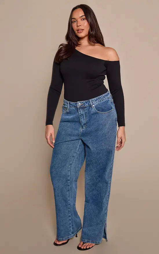 PrettyLittleThing Plus Vintage Wash Split Hem Straight Leg Jeans - Vintage Wash