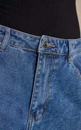 PrettyLittleThing Plus Vintage Wash Split Hem Straight Leg Jeans - Vintage Wash