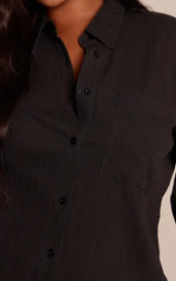 PrettyLittleThing Plus Textured Pocket Detail Oversized Shirt - Black