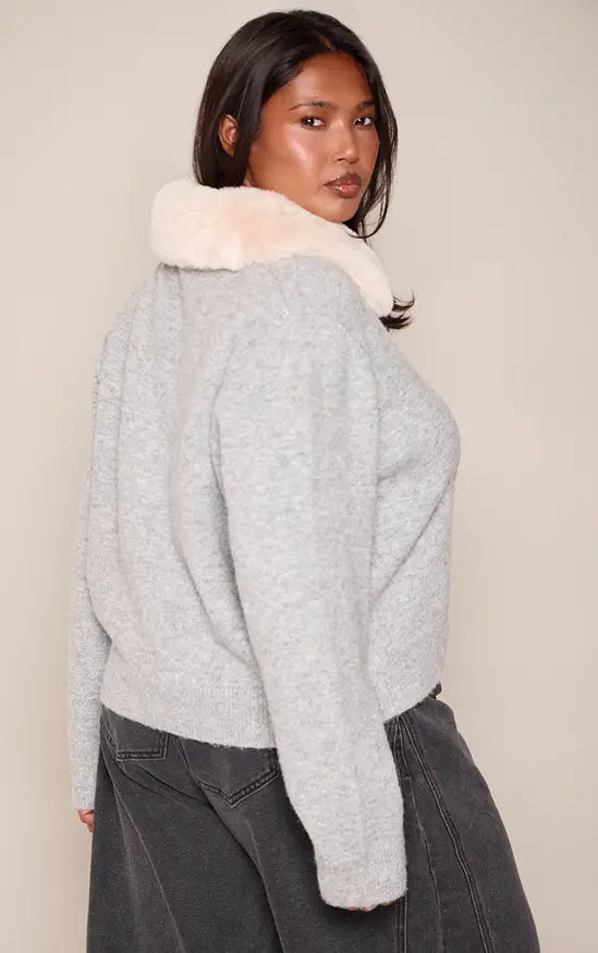 PrettyLittleThing Plus Grey Faux Fur Collar Button Down Cropped Cardigan - Grey