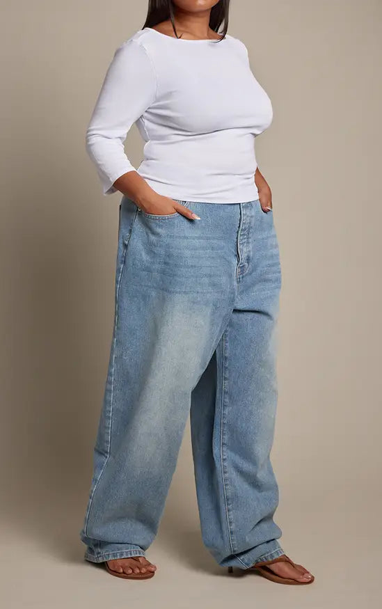 PrettyLittleThing Plus Mid Blue Wash High Waist Boyfriend Jeans - Mid Blue Wash